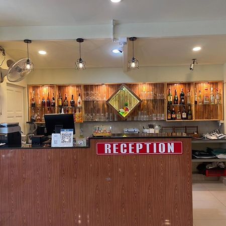 פאטאיה Malee Guesthouse And Restaurant מראה חיצוני תמונה