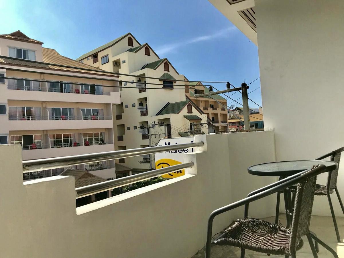 פאטאיה Malee Guesthouse And Restaurant מראה חיצוני תמונה