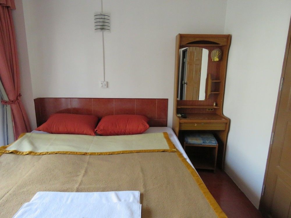 פאטאיה Malee Guesthouse And Restaurant מראה חיצוני תמונה