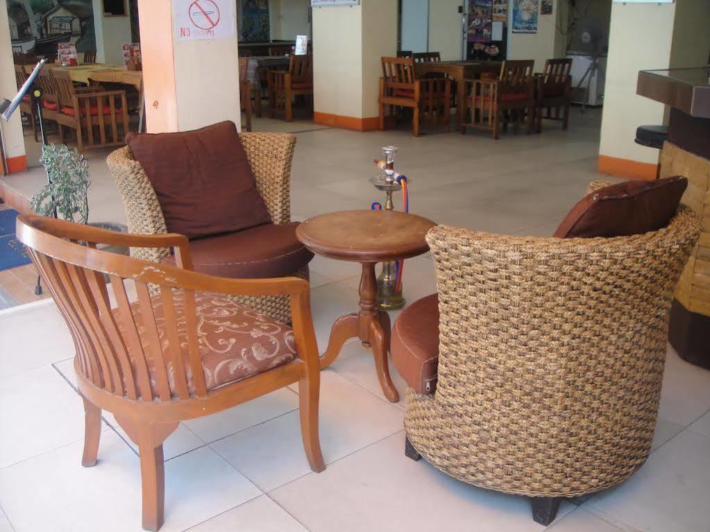 פאטאיה Malee Guesthouse And Restaurant מראה חיצוני תמונה